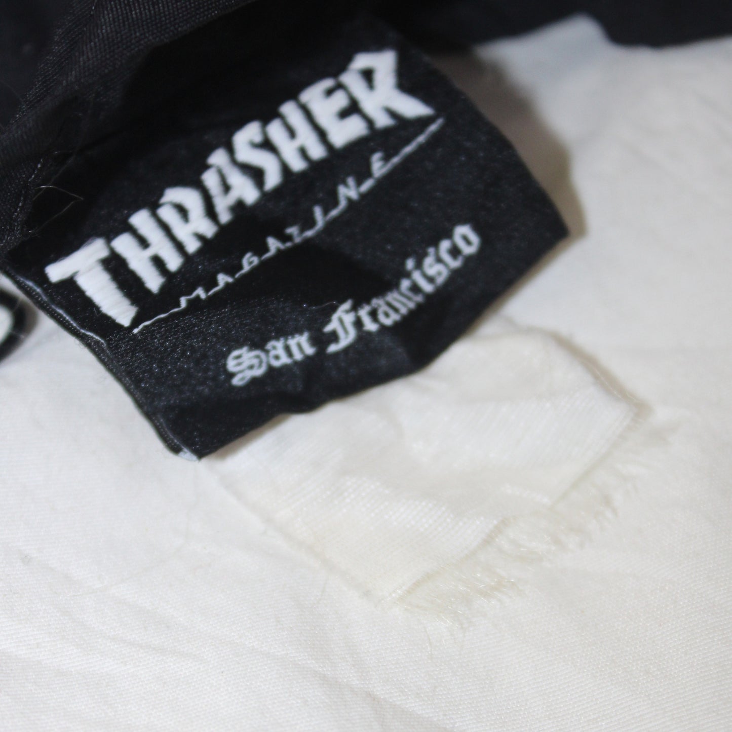 2000S THRASHER BLACK & WHITE WINDBREAKER