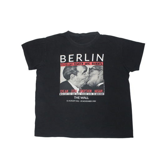 BERLIN “THE WALL” HISTORICAL GRAPHIC TEE