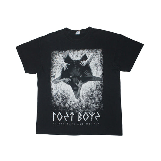 ROST BOYS “TO THE RATS AND WOLVES” GRAPHIC TEE