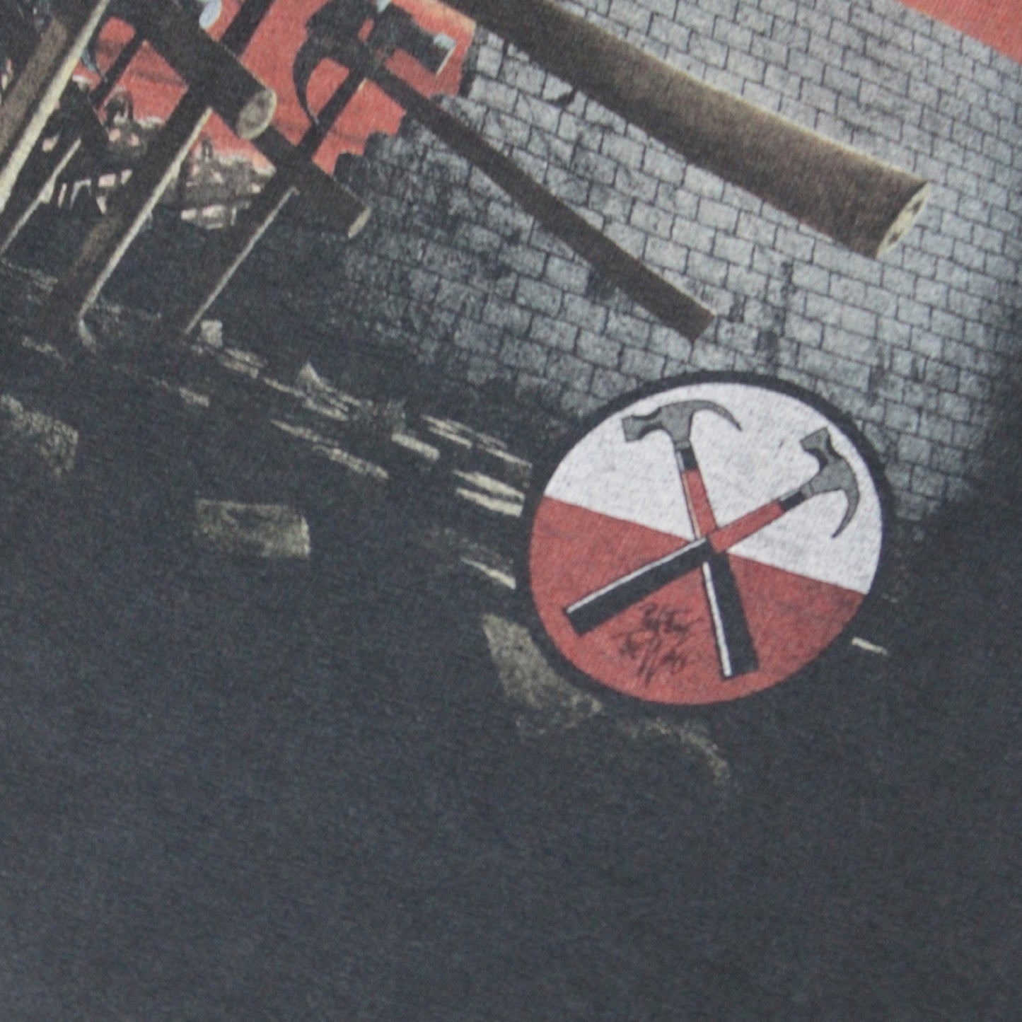 2013 ROGER WATERS THE WALL LIVE EUROPE TOUR TEE