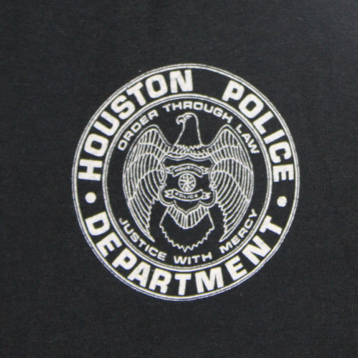 2000S D.A.R.E. “TO RESIST DRUGS AND VIOLENCE” LION TEE